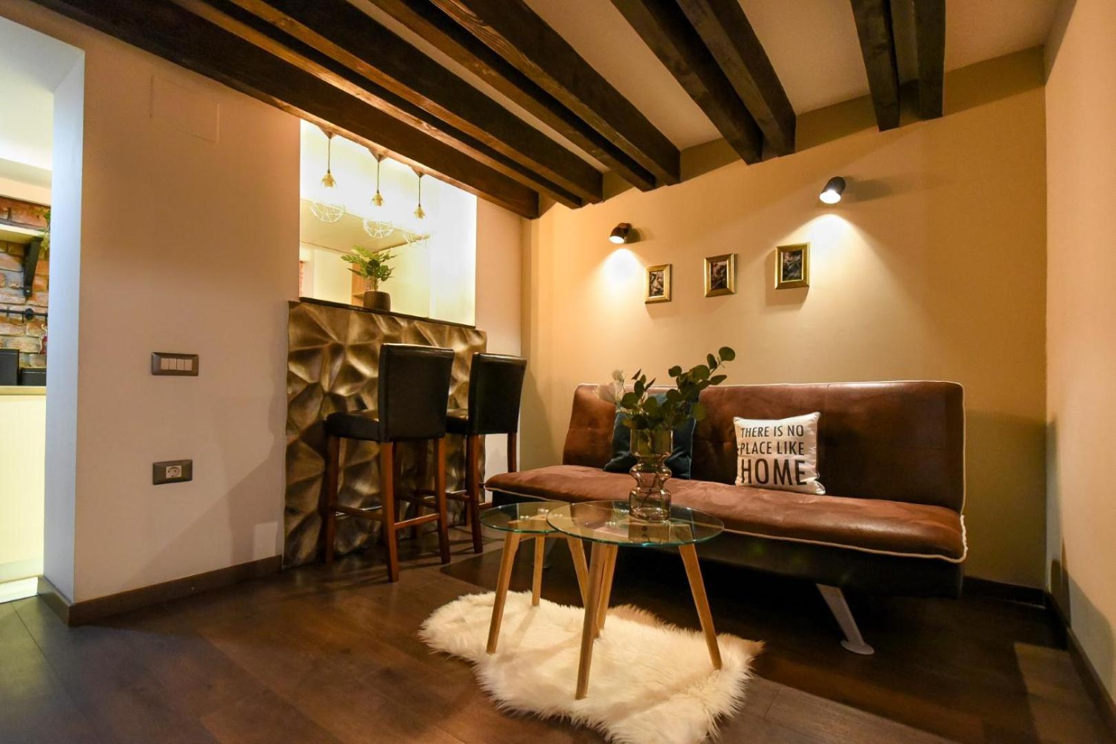 Central Comfort - Duplex-Style Studios On Regina Elisabeta ブカレスト エクステリア 写真