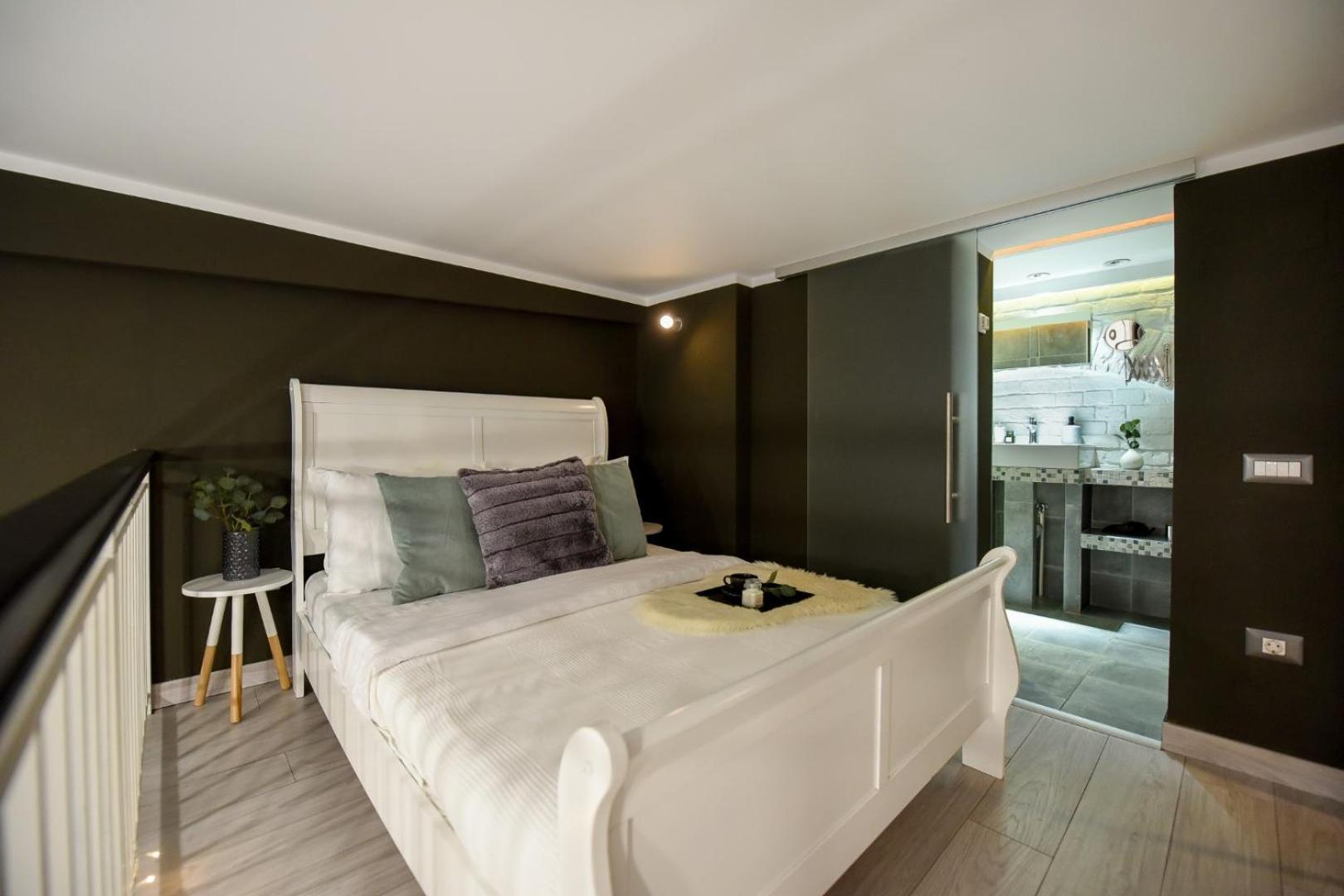 Central Comfort - Duplex-Style Studios On Regina Elisabeta ブカレスト エクステリア 写真