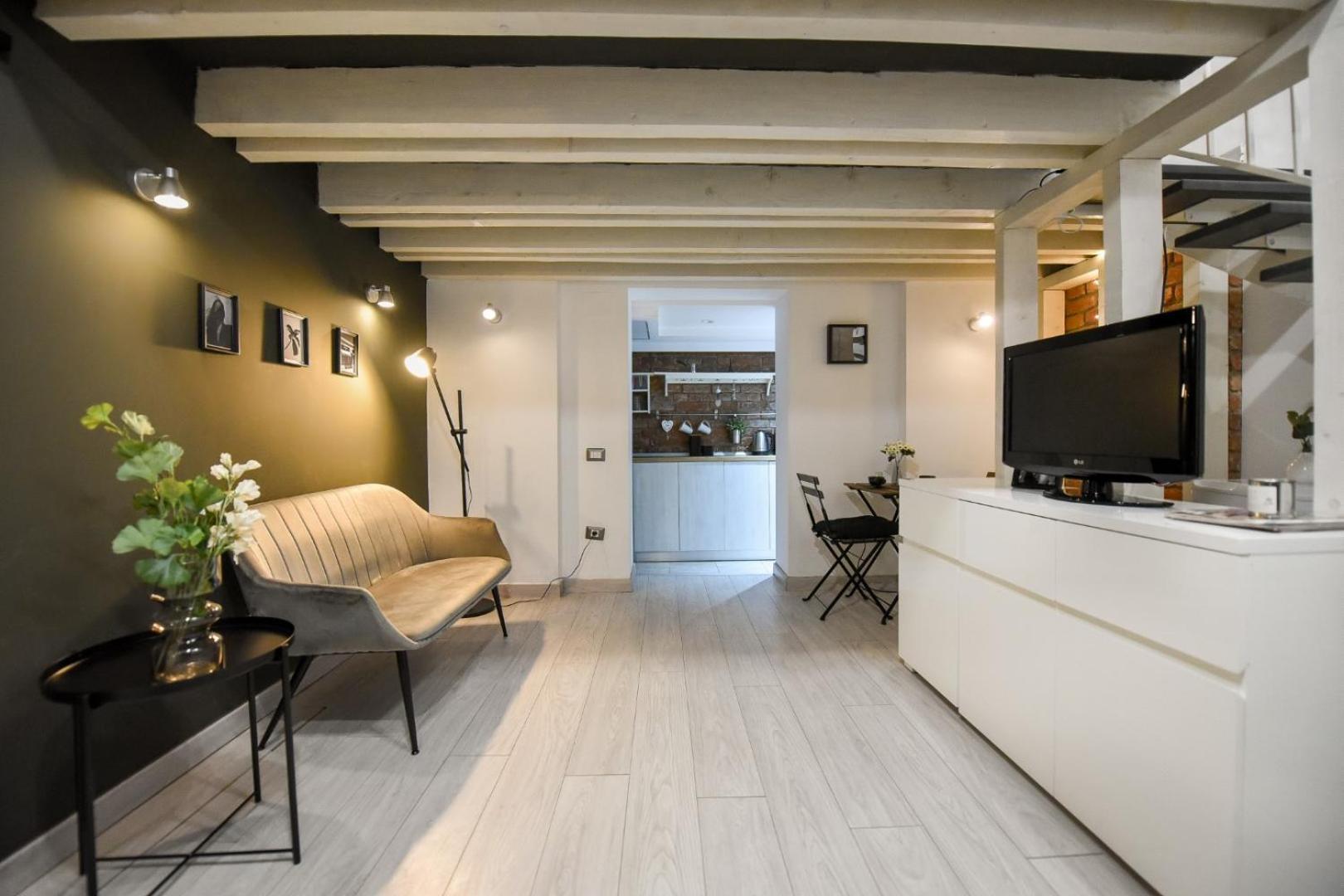 Central Comfort - Duplex-Style Studios On Regina Elisabeta ブカレスト 部屋 写真